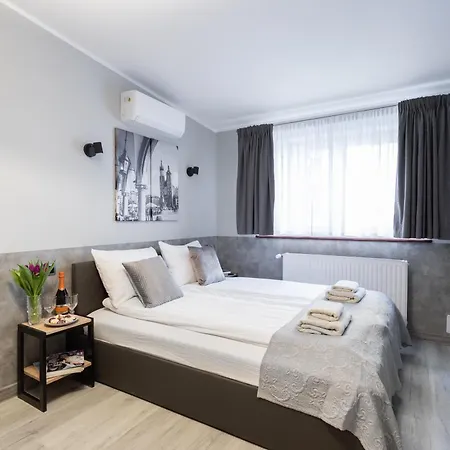 Next To Royal Castle Elegant Old Town Cracovia