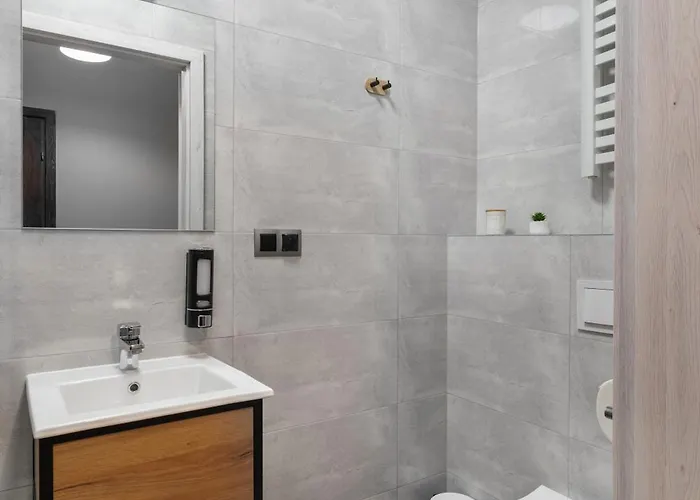 Next To Royal Castle Elegant Old Town